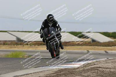 media/May-26-2025-Lets Ride (Mon) [[3bf1de1d65]]/B Group/1220pm (Wheelie Bump)/